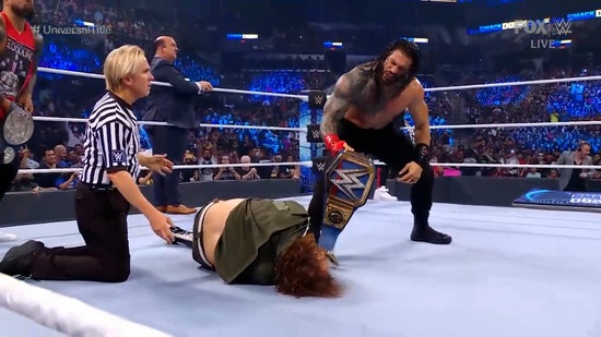 Roman Reigns goes one-one-one with Sami Zayn for the Universal Title